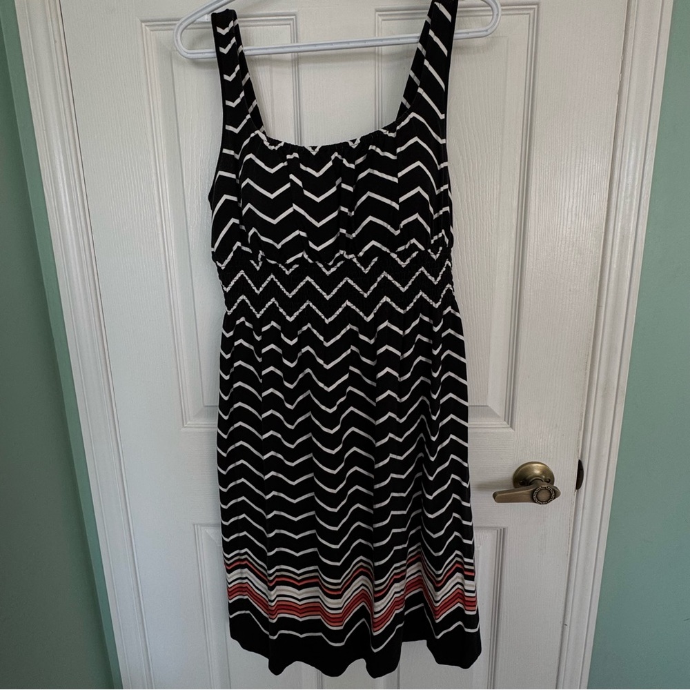 Denver Hayes Women's Black & White Chevron Midi Dress  - Size L - NWOT